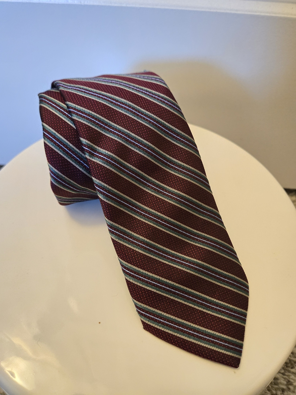 Ceemieux 100% Silk Italian Men's Necktie Maroon Diagnoal Stipes